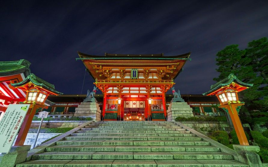 Японские св. Храм Фусими-Инари. Япония Киото храм Инари. Святилище Фусими Инари Япония. Замок Фусими Киото.